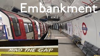 London Underground 🇬🇧 quotMIND THE GAPquot Loud Message Announcement [upl. by Gillian]