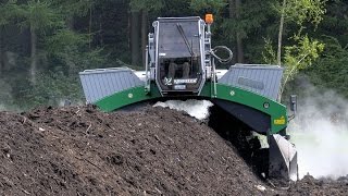 Composter les déchets verts une action pour lenvironnement [upl. by Ahsile277]