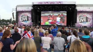 London 2012 Mo Farah Wins 5000m  Hyde Park [upl. by Yllor]